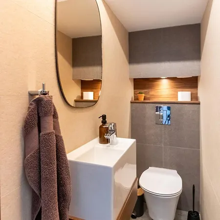 펜션 Modern Family Town House In Quaint Village Gudja
